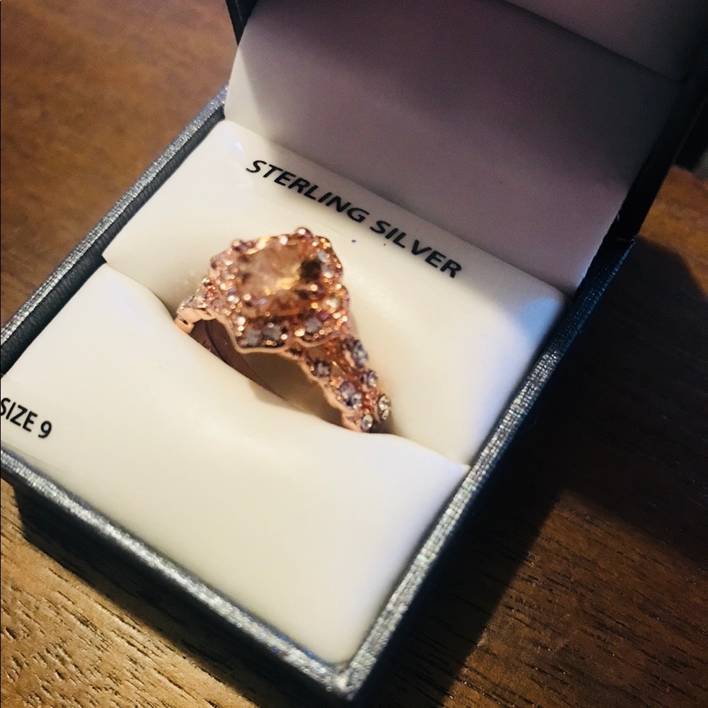 COPY - WEDDING RING SET. - Picture 2 of 8